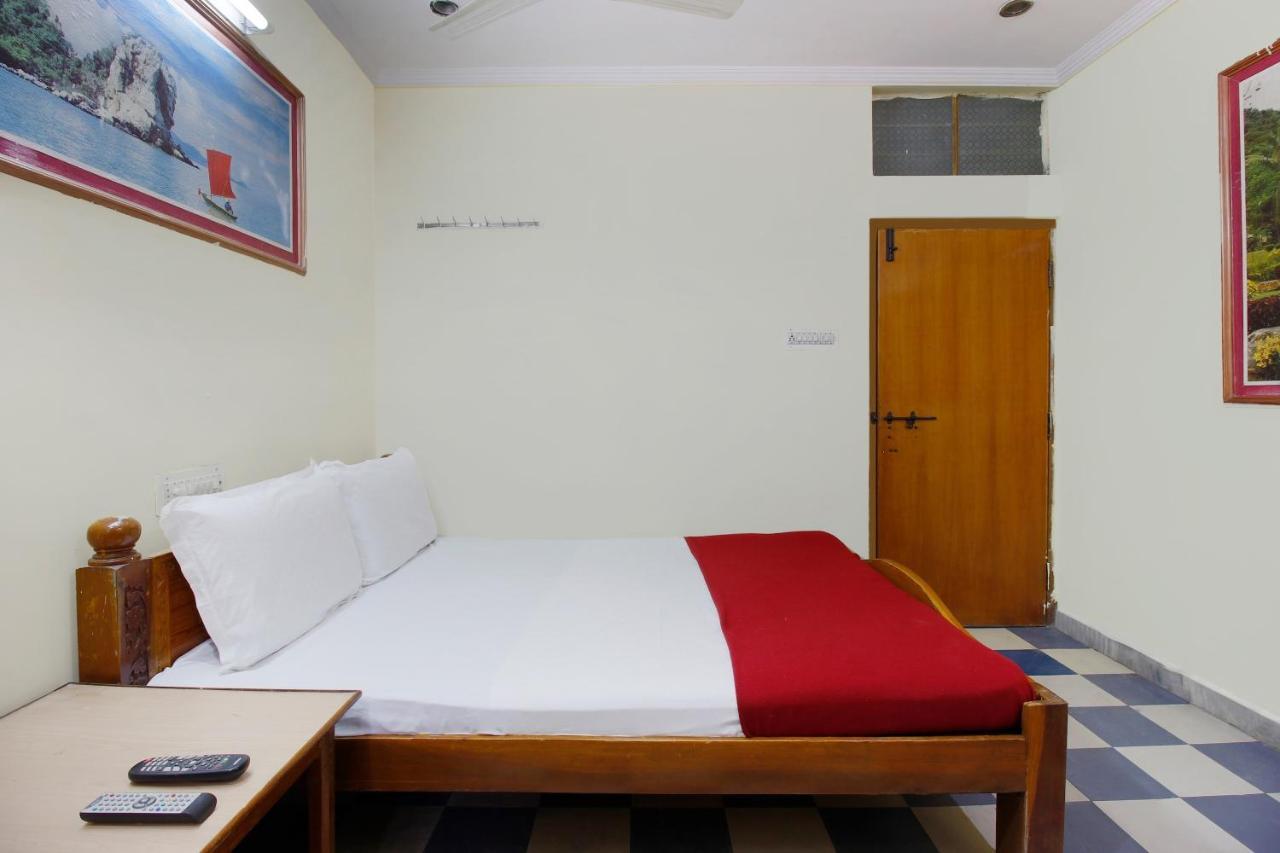 Spot On Classic Lodge Hyderabad Exterior photo